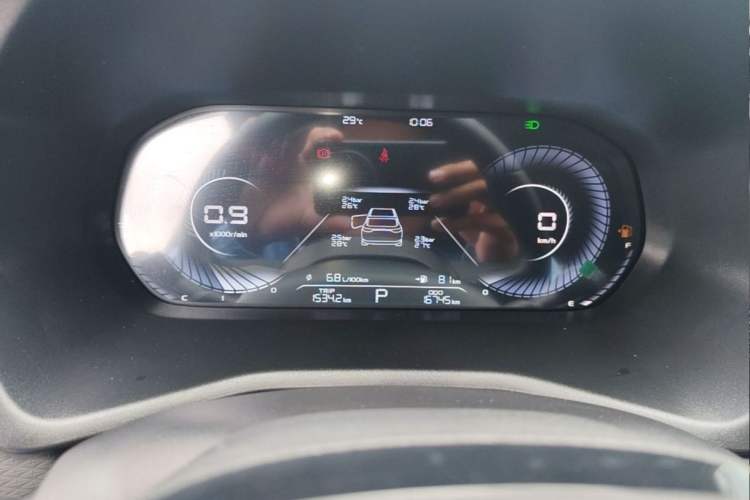 Used Geely Auto Emgrand 2025 4th Generation 1.5L CVT Luxury Version Odometer Close Up