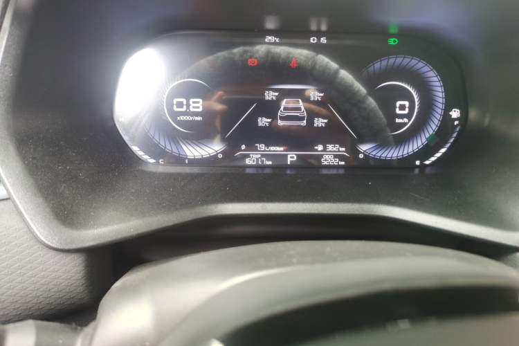Used Geely Auto Emgrand 2025 4th Generation 1.5L CVT Luxury Version Odometer Close Up