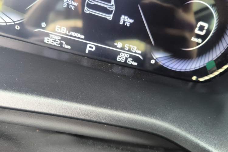 Used Geely Auto Emgrand 2025 4th Generation 1.5L CVT Luxury Version Odometer Close Up