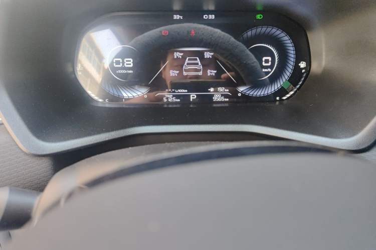 Used Geely Auto Emgrand 2025 4th Generation 1.5L CVT Luxury Version Odometer Close Up