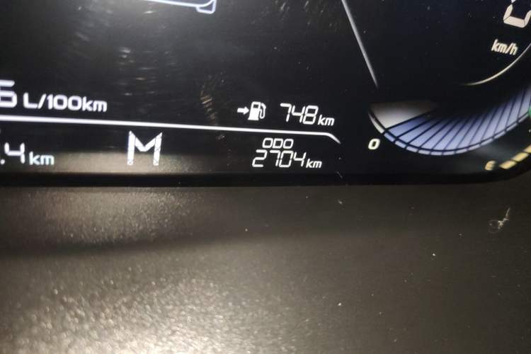 Used Geely Auto Emgrand 2025 4th Generation 1.5L Manual - Starry Edition Odometer Close Up
