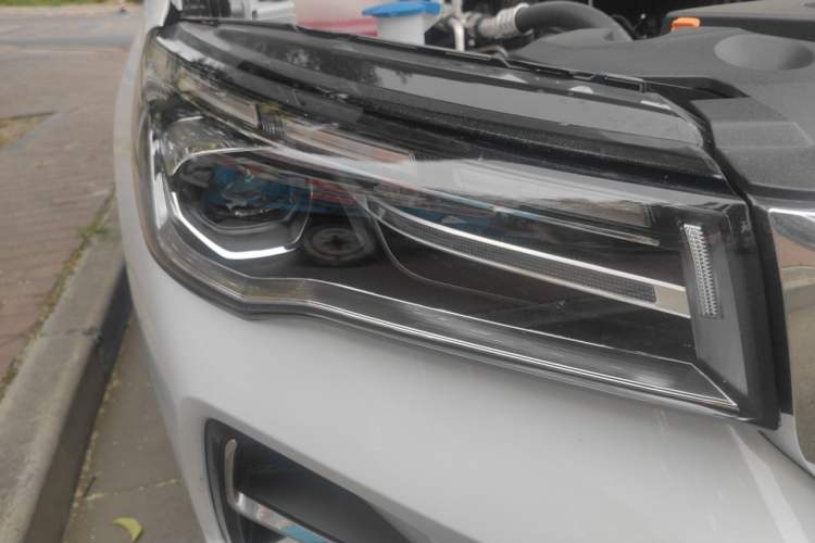 Used Geely Auto Emgrand 2025 4th Generation 1.5L Manual – Dragon Edition Right Front Headlight