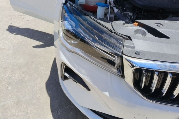 Used Geely Auto Emgrand 2025 4th Generation 1.5L CVT Luxury Version Right Front Headlight
