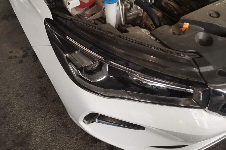 Used Geely Auto Emgrand 2025 4th Generation 1.5L CVT Luxury Version Right Front Headlight
