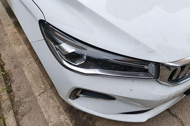 Used Geely Auto Emgrand 2025 4th Generation 1.5L CVT Flagship Version Right Front Headlight