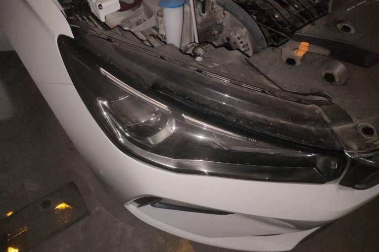 Used Geely Auto Emgrand 2025 4th Generation 1.5L CVT Starry Edition Right Front Headlight