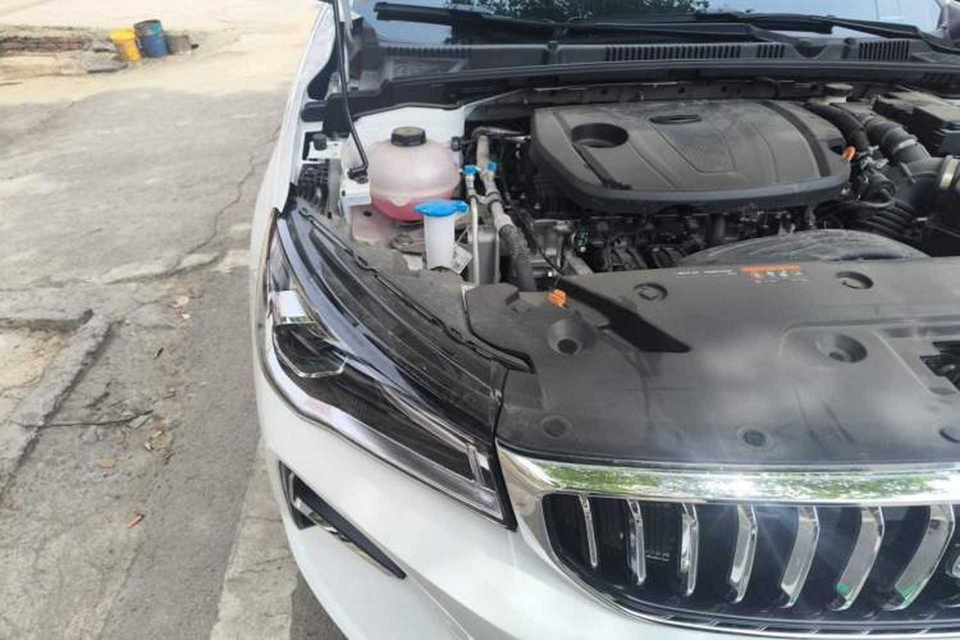 Used Geely Auto Emgrand 2025 4th Generation 1.5L CVT Luxury Version Right Front Headlight