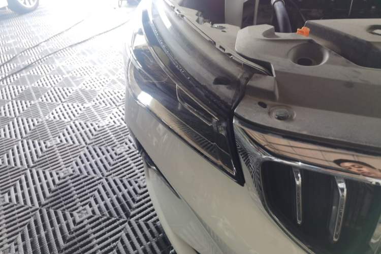 Used Geely Auto Emgrand 2025 4th Generation 1.5L CVT Longteng Edition Right Front Headlight