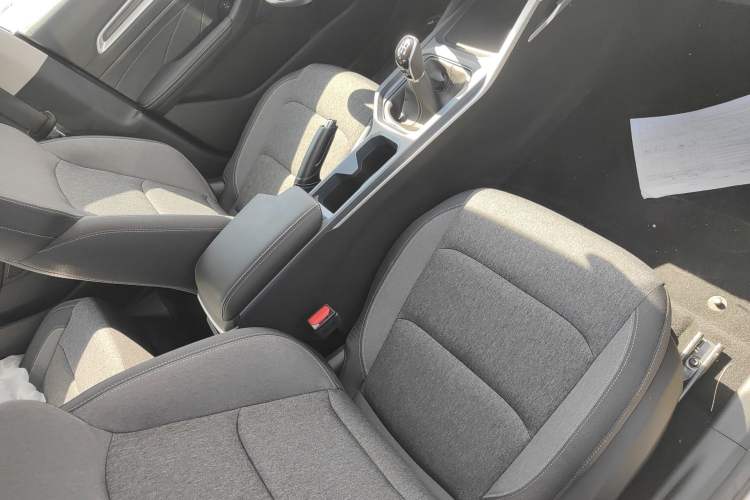 Used Geely Auto Emgrand 2025 4th Generation 1.5L Manual - Starry Edition Right Front Seat