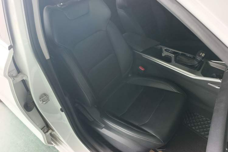 Used Geely Auto Emgrand 2025 4th Generation 1.5L CVT Luxury Version Right Front Seat