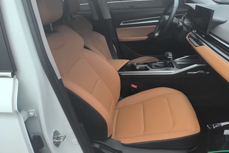 Used Geely Auto Emgrand 2025 4th Generation 1.5L CVT Flagship Version Right Front Seat