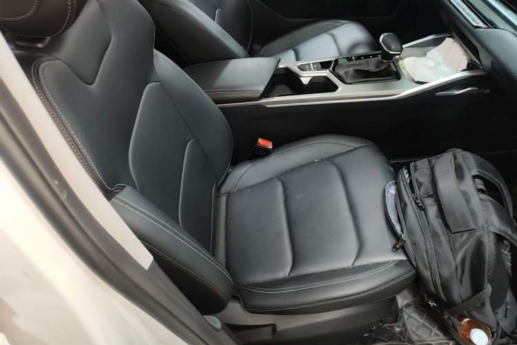 Used Geely Auto Emgrand 2025 4th Generation 1.5L CVT Longteng Edition Right Front Seat