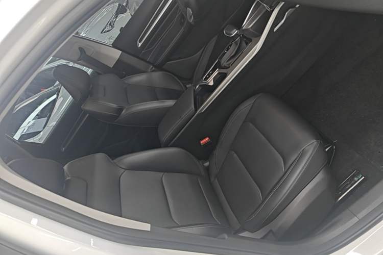 Used Geely Auto Emgrand 2025 4th Generation 1.5L CVT Luxury Version Right Front Seat