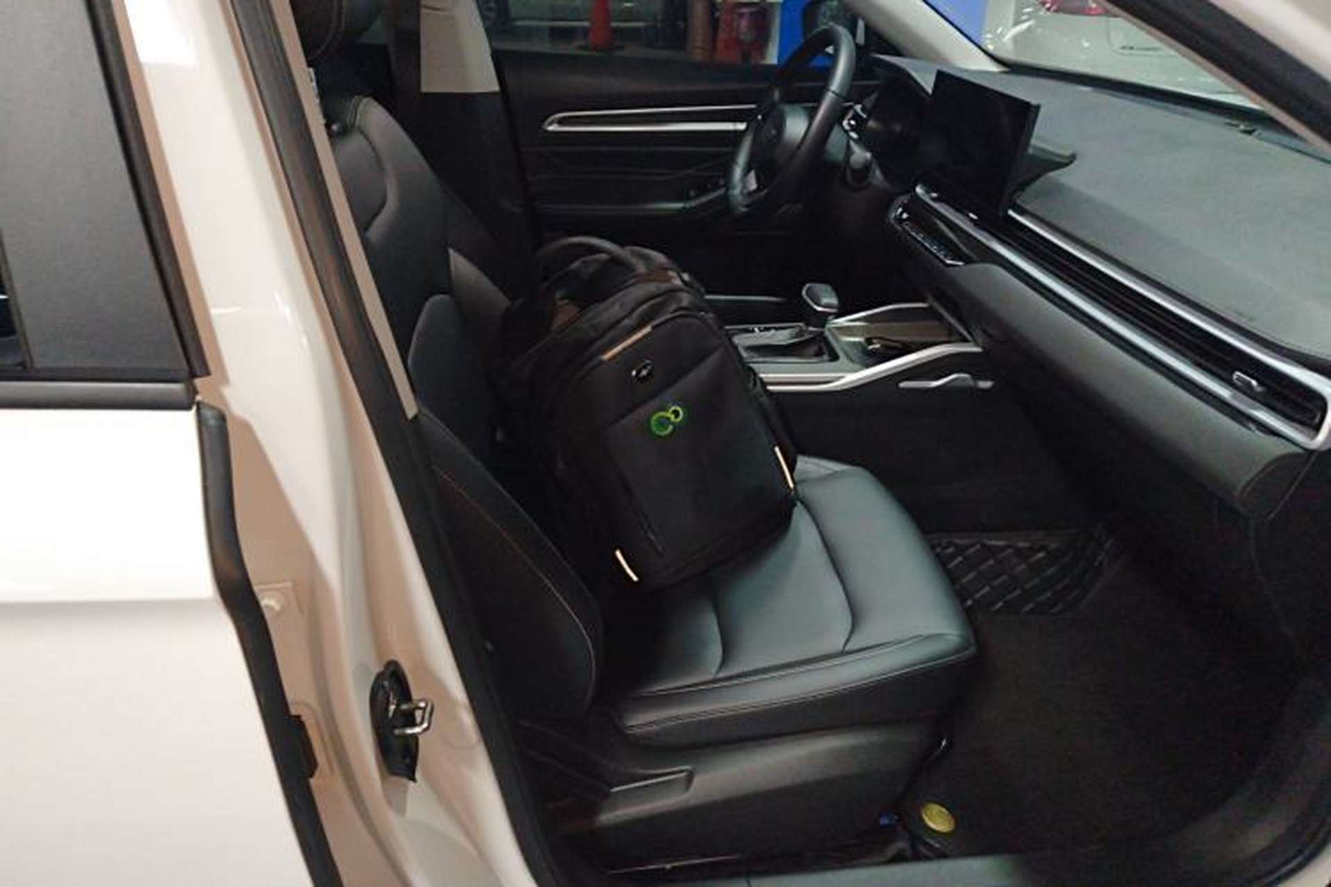 Used Geely Auto Emgrand 2025 4th Generation 1.5L CVT Longteng Edition Right Front Seat