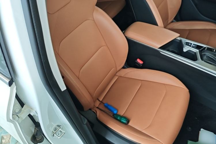 Used Geely Auto Emgrand 2025 4th Generation 1.5L CVT Flagship Version Right Front Seat