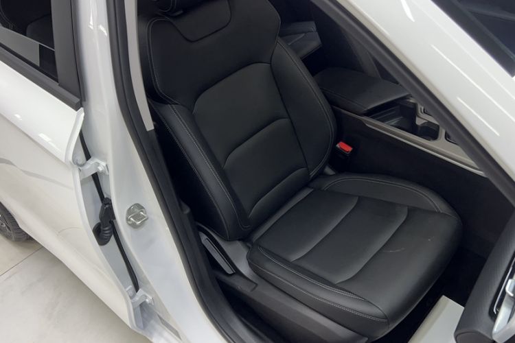 Used Geely Auto Emgrand 2025 4th Generation 1.5L CVT Starry Edition Right Front Seat