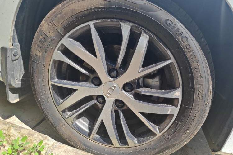 Used Geely Auto Emgrand 2025 4th Generation 1.5L Manual – Dragon Edition Right Front Wheel Hub