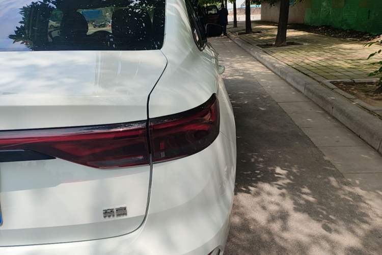 Used Geely Auto Emgrand 2025 4th Generation 1.5L CVT Luxury Version Right Rear Taillight