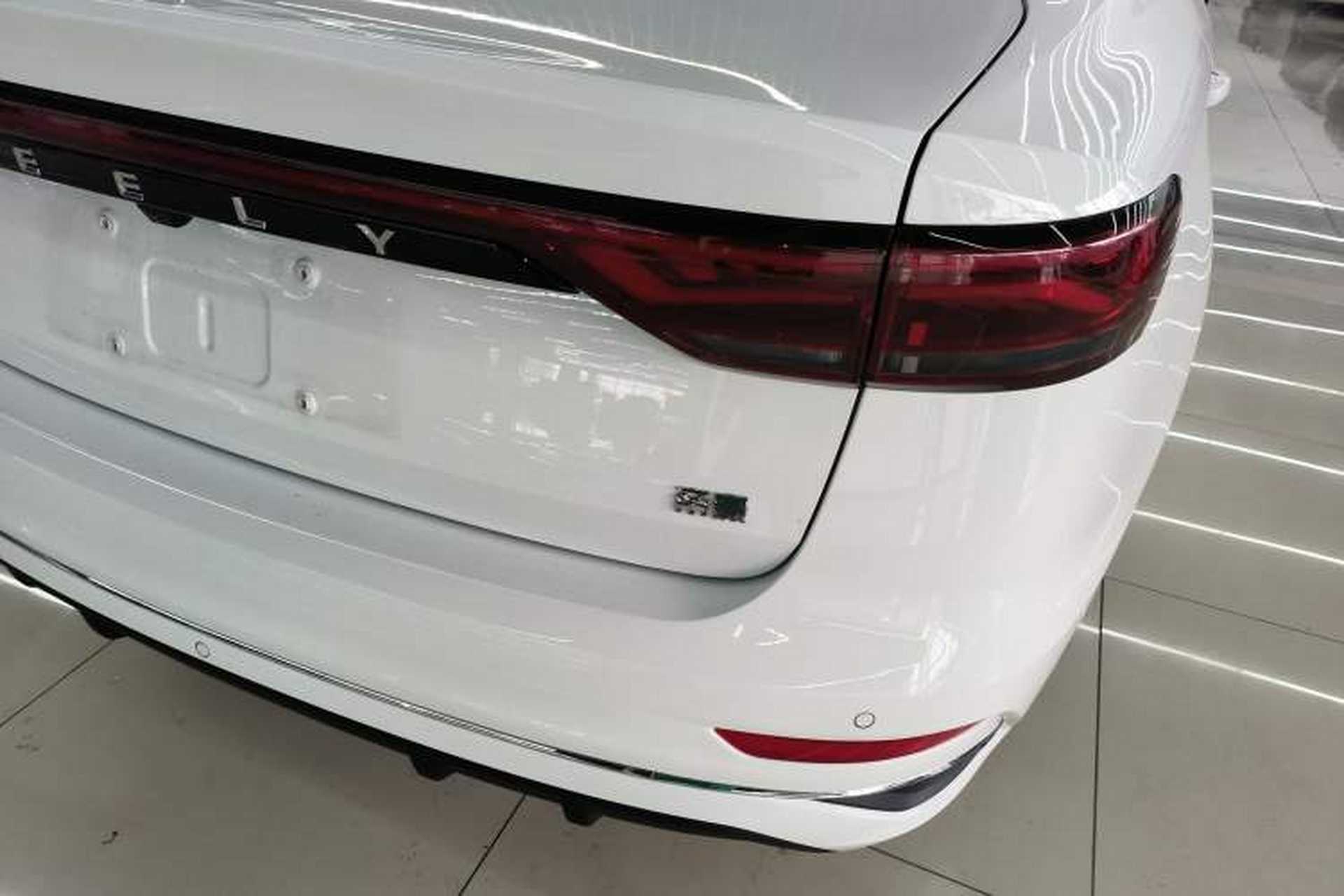 Used Geely Auto Emgrand 2025 4th Generation 1.5L CVT Luxury Version Right Rear Taillight