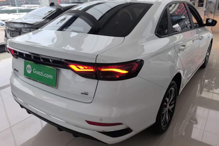 Used Geely Auto Emgrand 2025 4th Generation 1.5L Manual – Dragon Edition Right Rear Taillight