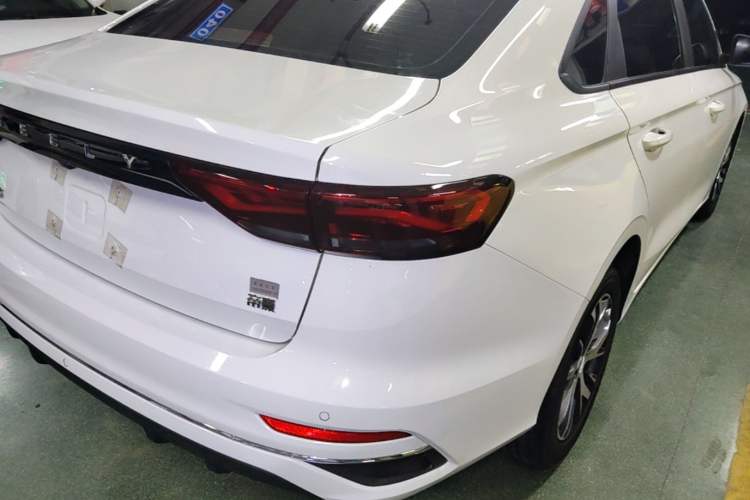Used Geely Auto Emgrand 2025 4th Generation 1.5L CVT Longteng Edition Right Rear Taillight