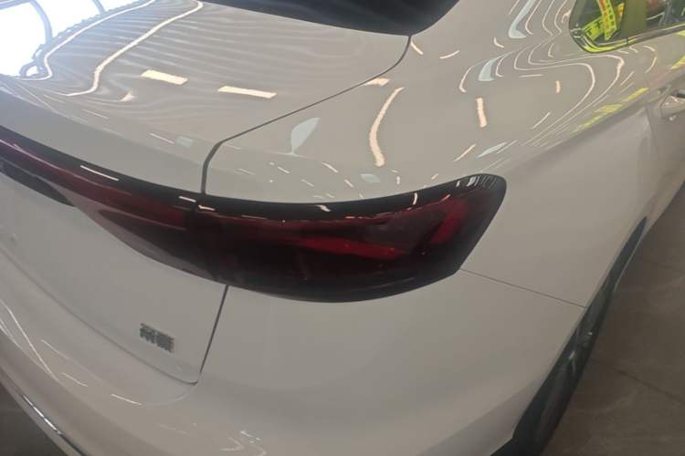 Used Geely Auto Emgrand 2025 4th Generation 1.5L CVT Flagship Version Right Rear Taillight