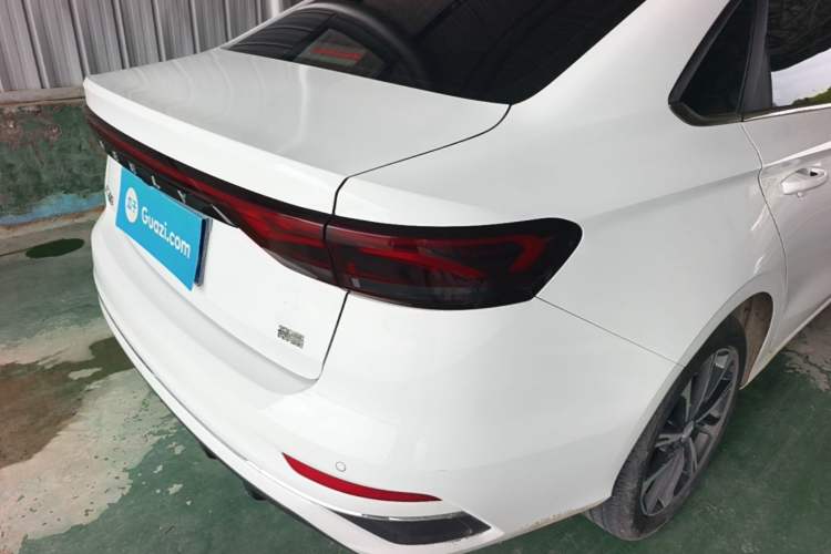 Used Geely Auto Emgrand 2025 4th Generation 1.5L CVT Luxury Version Right Rear Taillight