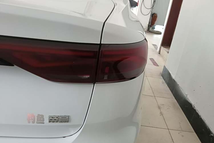 Used Geely Auto Emgrand 2025 4th Generation 1.5L CVT Luxury Version Right Rear Taillight