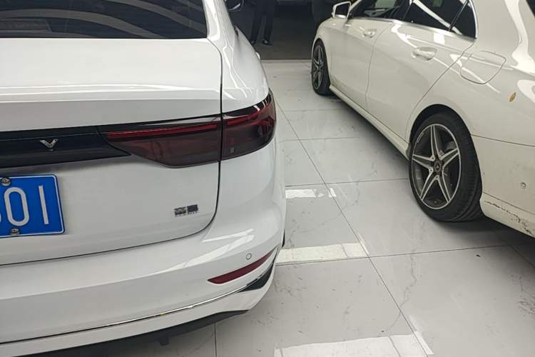 Used Geely Auto Emgrand 2025 4th Generation 1.5L CVT Starry Edition Right Rear Taillight