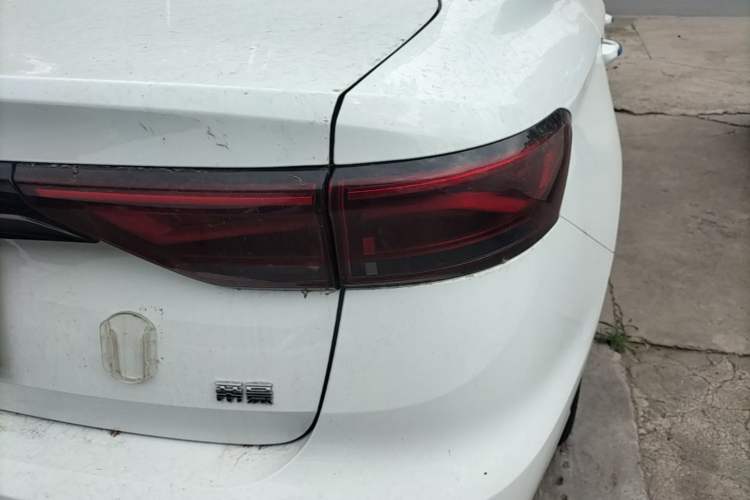 Used Geely Auto Emgrand 2025 4th Generation 1.5L Manual – Dragon Edition Right Rear Taillight