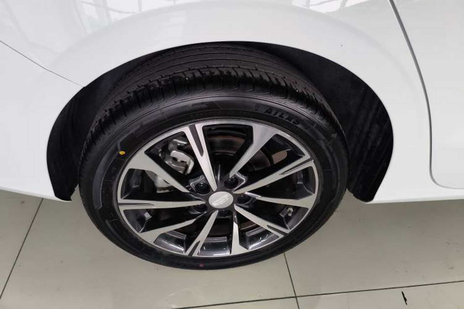 Used Geely Auto Emgrand 2025 4th Generation 1.5L CVT Luxury Version Right Rear Wheel Hub