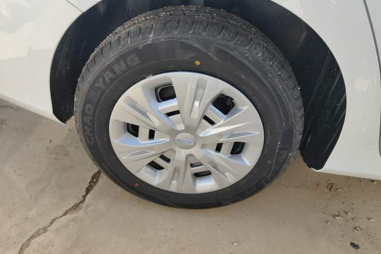 Used Geely Auto Emgrand 2025 4th Generation 1.5L Manual - Starry Edition Right Rear Wheel Hub
