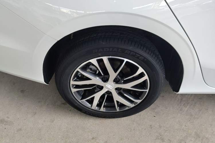 Used Geely Auto Emgrand 2025 4th Generation 1.5L CVT Longteng Edition Right Rear Wheel Hub