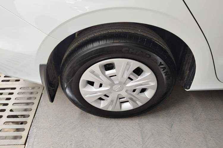 Used Geely Auto Emgrand 2025 4th Generation 1.5L Manual - Starry Edition Right Rear Wheel Hub