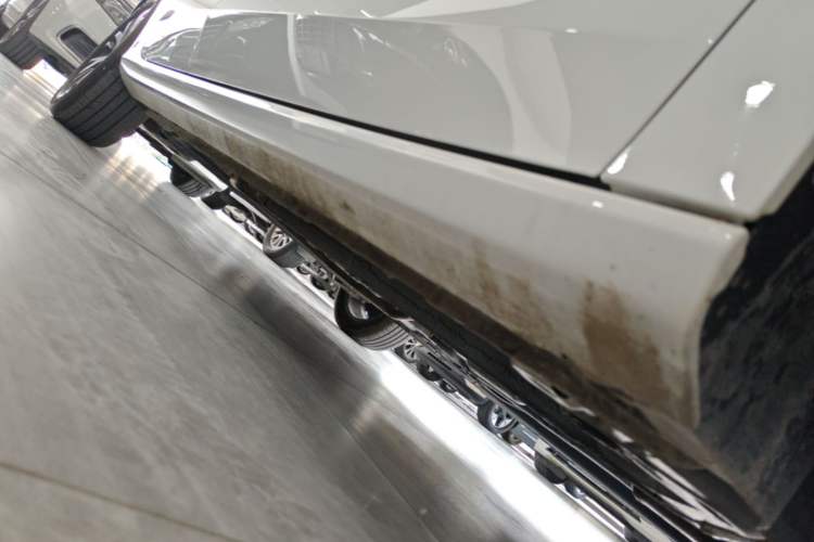 Used Geely Auto Emgrand 2025 4th Generation 1.5L CVT Starry Edition Right Side Sill