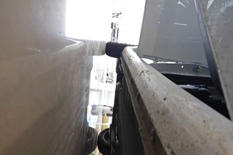 Used Geely Auto Emgrand 2025 4th Generation 1.5L CVT Longteng Edition Right Side Sill