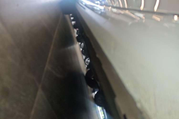 Used Geely Auto Emgrand 2025 4th Generation 1.5L CVT Flagship Version Right Side Sill