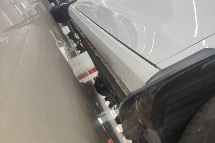 Used Geely Auto Emgrand 2025 4th Generation 1.5L Manual – Dragon Edition Right Side Sill