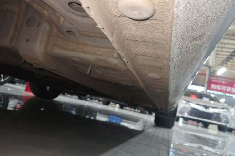 Used Geely Auto Emgrand 2025 4th Generation 1.5L CVT Longteng Edition Right Side Sill