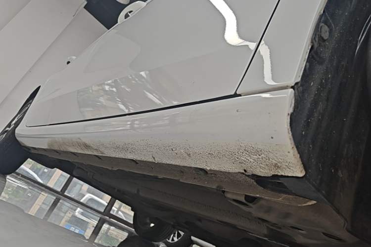 Used Geely Auto Emgrand 2025 4th Generation 1.5L CVT Luxury Version Right Side Sill