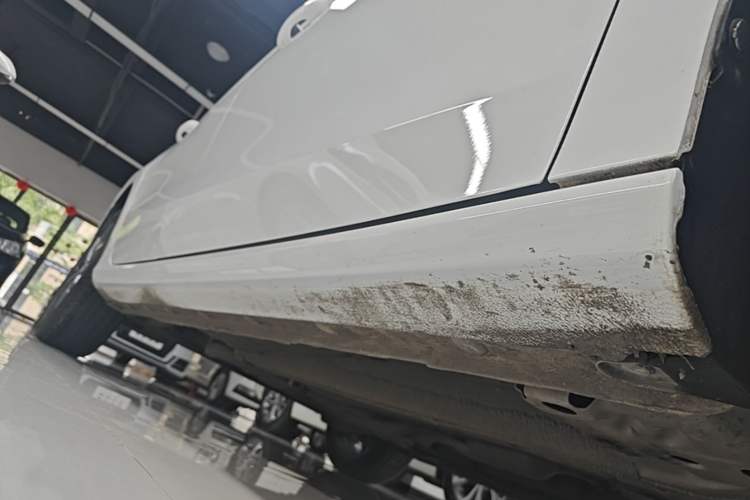 Used Geely Auto Emgrand 2025 4th Generation 1.5L CVT Luxury Version Right Side Sill