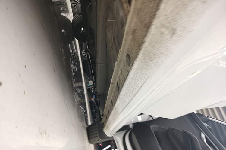 Used Geely Auto Emgrand 2025 4th Generation 1.5L CVT Starry Edition Right Side Sill