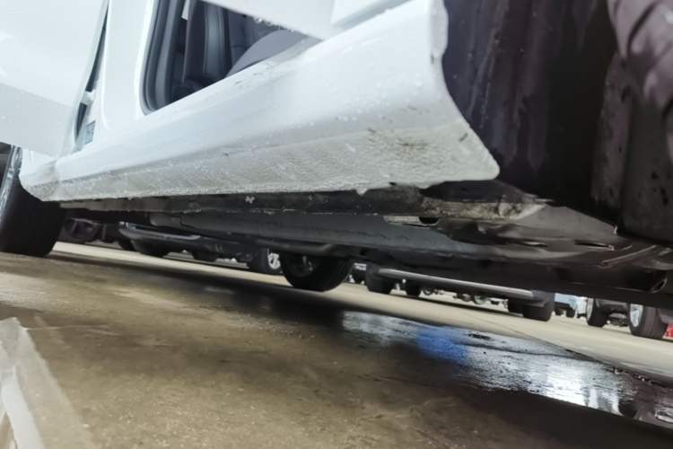 Used Geely Auto Emgrand 2025 4th Generation 1.5L CVT Luxury Version Right Side Sill