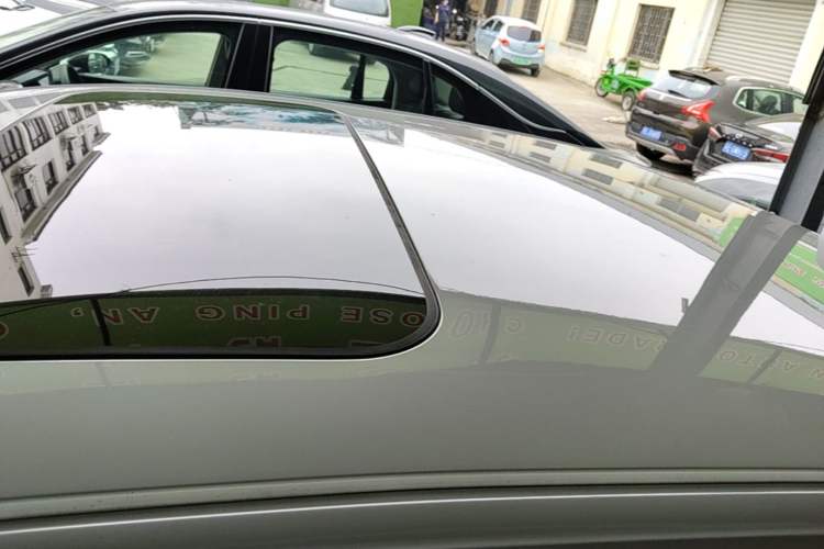 Used Geely Auto Emgrand 2025 4th Generation 1.5L CVT Flagship Version Roof