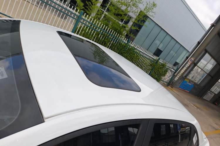 Used Geely Auto Emgrand 2025 4th Generation 1.5L CVT Longteng Edition Roof
