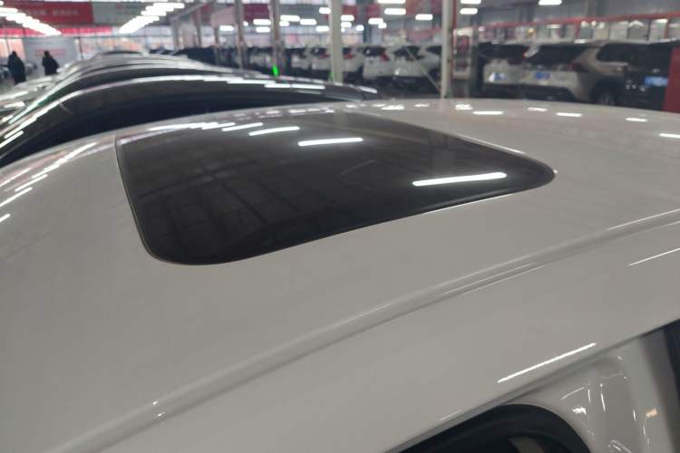 Used Geely Auto Emgrand 2025 4th Generation 1.5L CVT Longteng Edition Roof