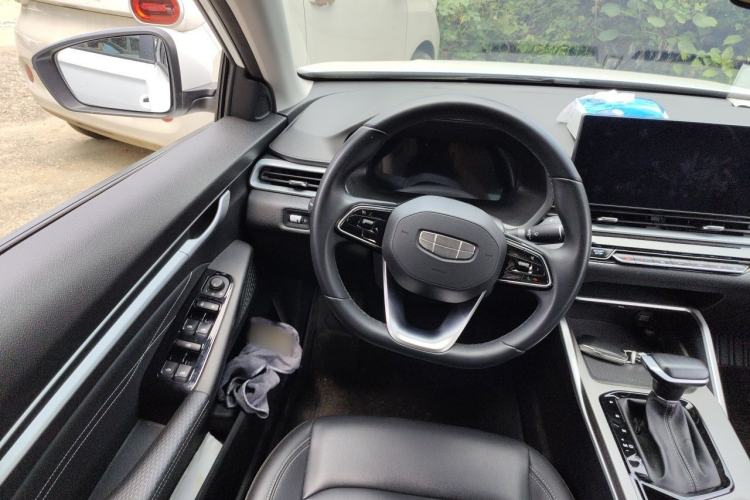 Used Geely Auto Emgrand 2025 4th Generation 1.5L CVT Longteng Edition Steering Wheel
