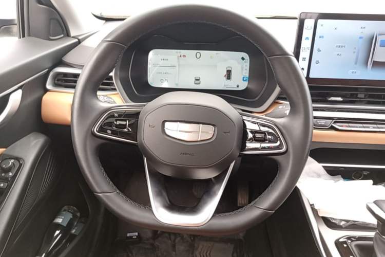 Used Geely Auto Emgrand 2025 4th Generation 1.5L CVT Flagship Version Steering Wheel