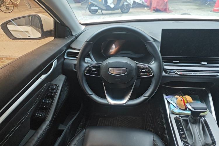 Used Geely Auto Emgrand 2025 4th Generation 1.5L CVT Longteng Edition Steering Wheel