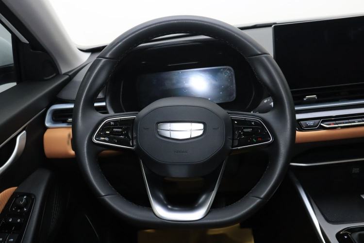 Used Geely Auto Emgrand 2025 4th Generation 1.5L CVT Flagship Version Steering Wheel